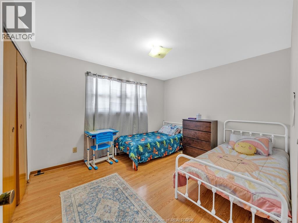 2450 Mckay Avenue, Windsor, ON, N9E 2P5 - 11