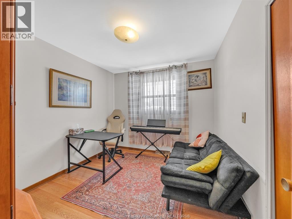 2450 Mckay Avenue, Windsor, ON, N9E 2P5 - 9