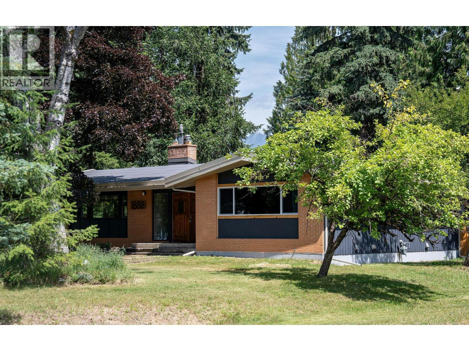 1888 Airport Way, Revelstoke, BC, V0E 2S0