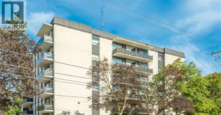 206-1 Brimley Road, Toronto, ON, M1M 3H4