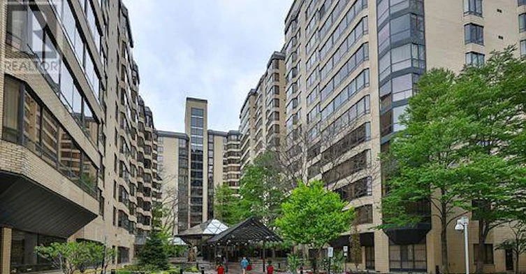 C-PH 10-211 Saint Patrick Street S, Toronto, ON, M5T 2Y9 - 2