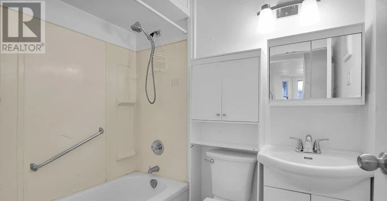 2-21 Jessie Street, St. Thomas, ON, N5P 1P7 - 4