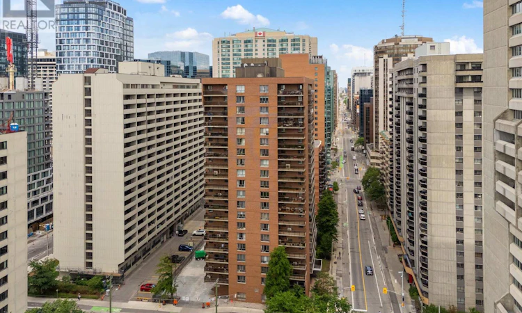 2001-475 Laurier Avenue W
