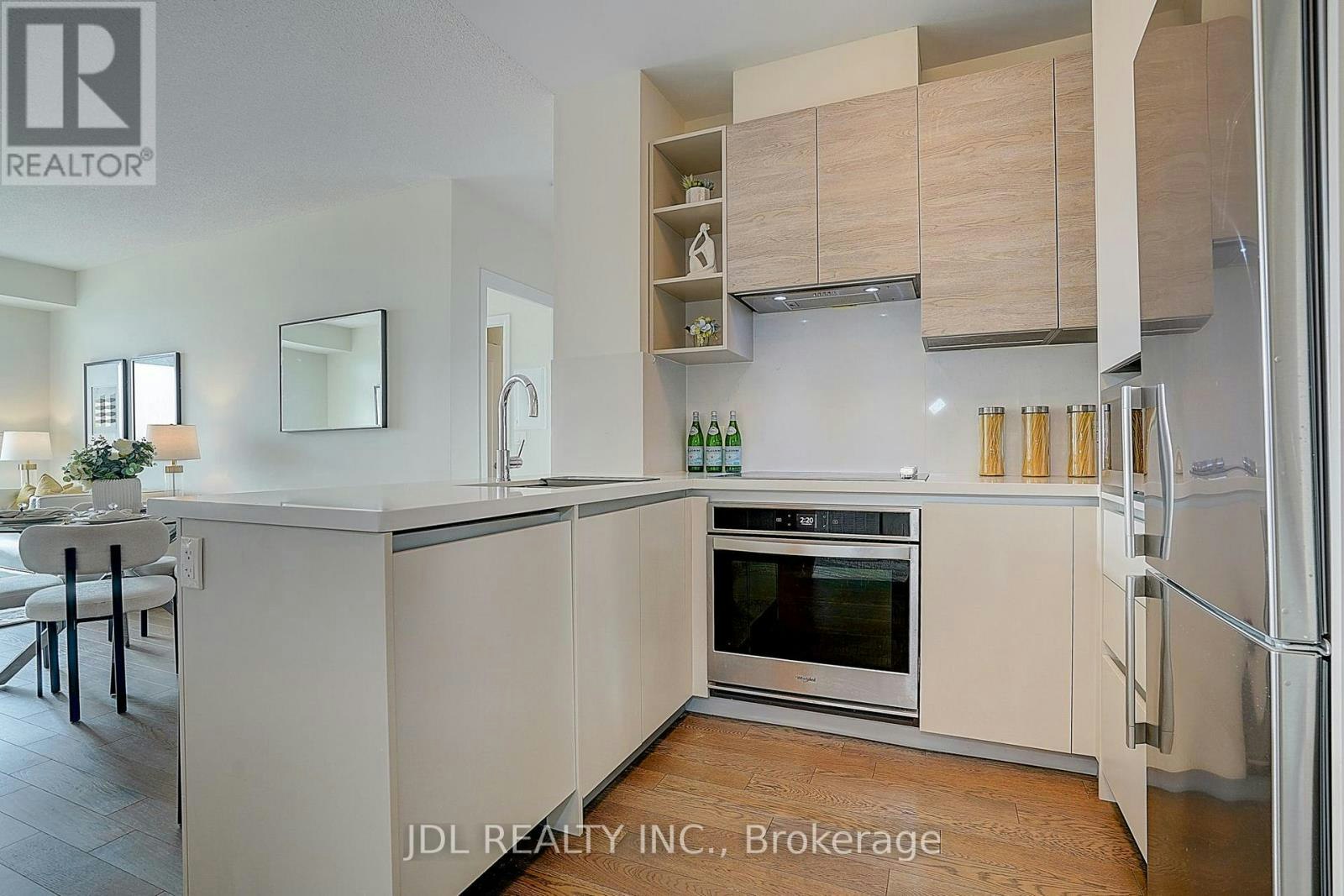 303-398 7 Highway Street E, Richmond Hill, ON, L4B 0G6