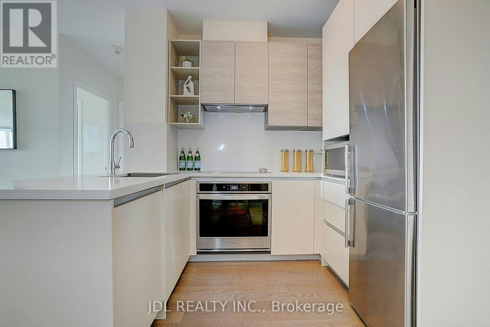 303-398 7 Highway Street E, Richmond Hill, ON, L4B 0G6