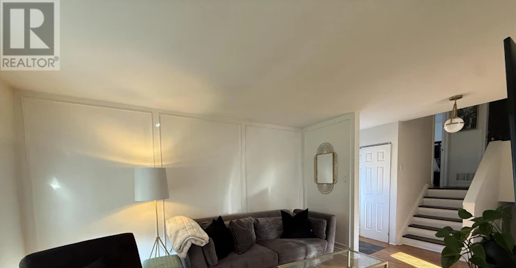 24 Frost Trail, Barrie, ON, L4N 4X1