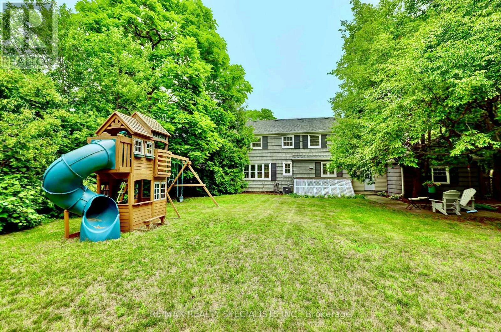 406 Christina Drive, Oakville, ON, L6K 1H6
