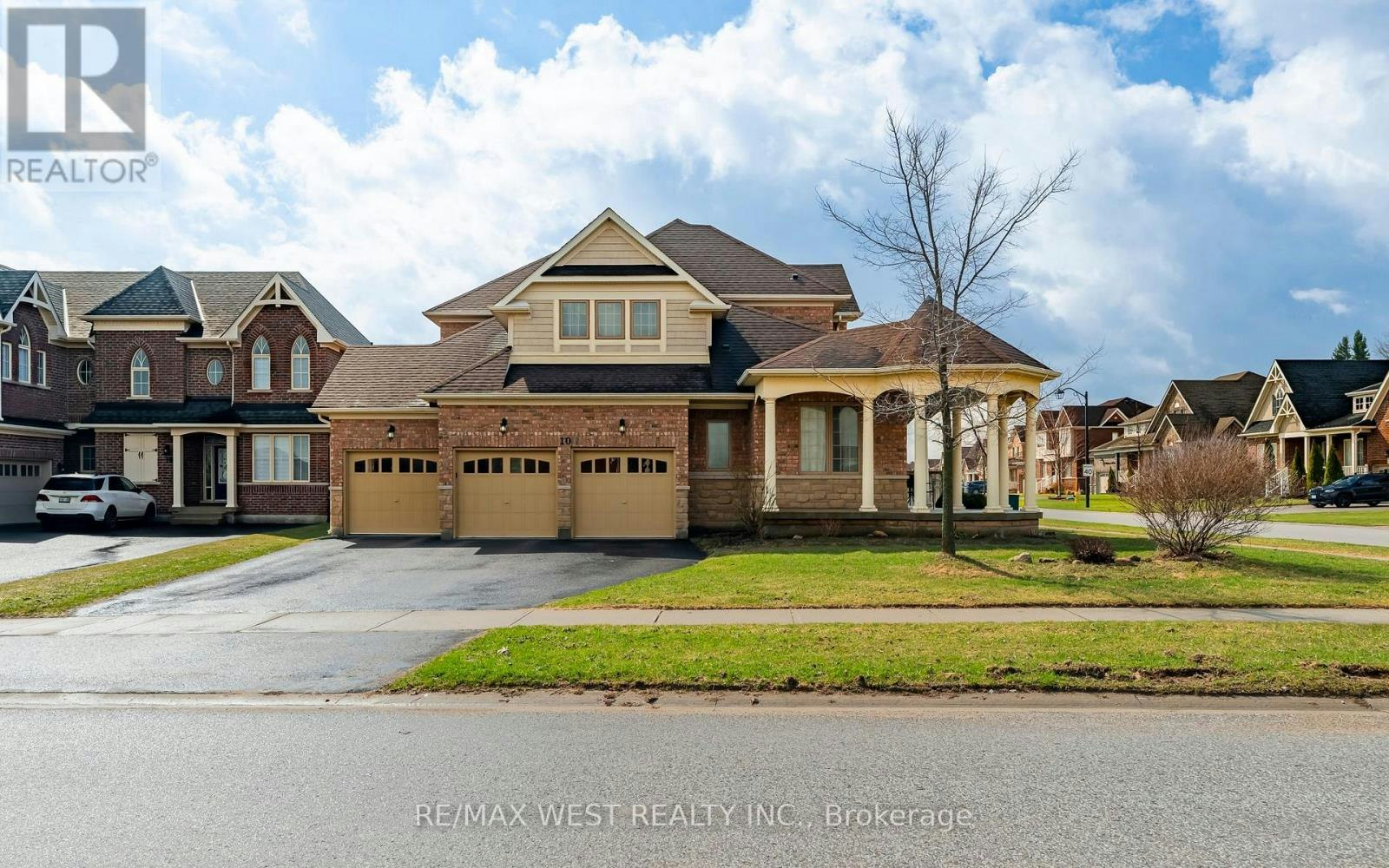 10 Stonegate Avenue, Mono, ON, L9W 5K6