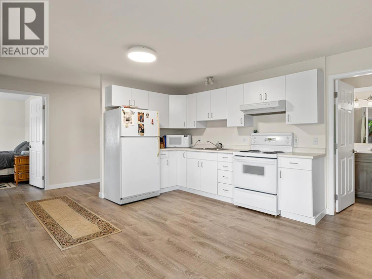 1619 Wilmot Court, Kelowna, BC, V1P 1M8 - 57