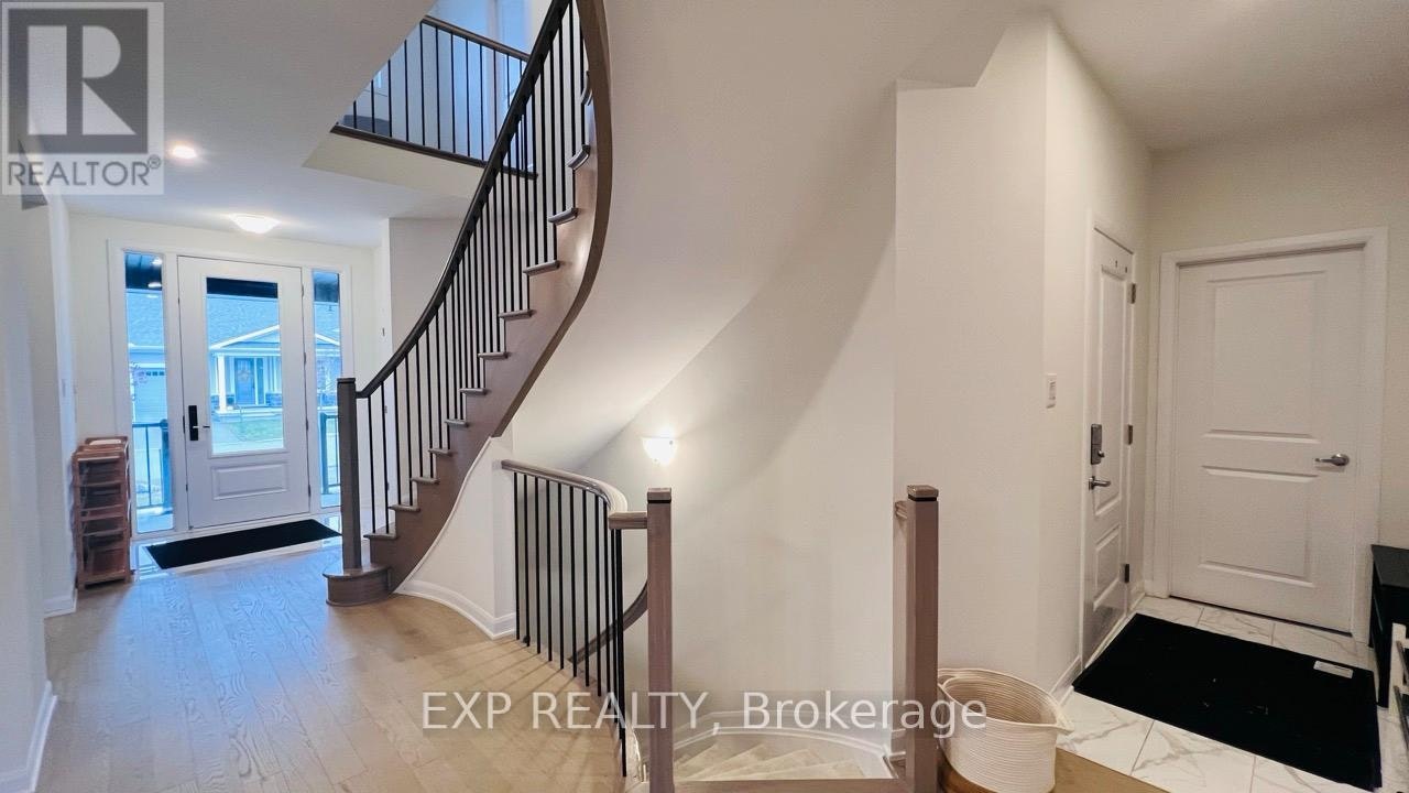 747 Coast Circle, Manotick, ON, K4M 0E9 - 3
