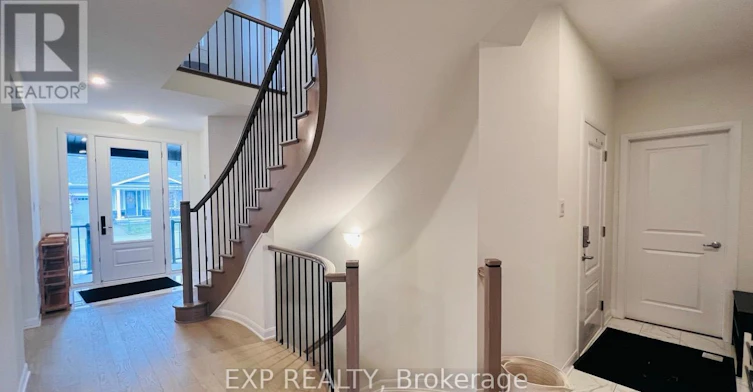 747 Coast Circle, Manotick, ON, K4M 0E9 - 3