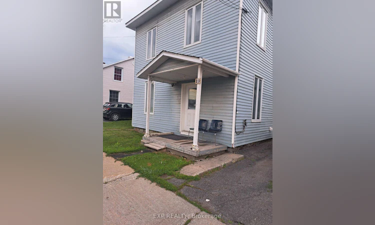 19 Kenyon Street W
