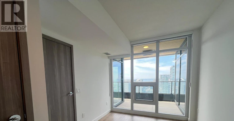 4602-3 Concord Cityplace Way, Toronto, ON, M5V 0X4 - 9