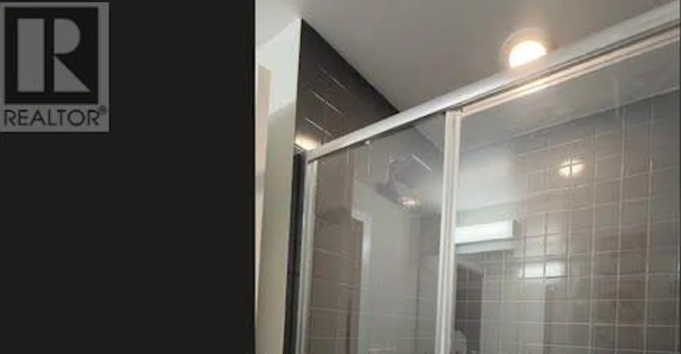205-9471 Yonge Street, Richmond Hill, ON, L4C 0Z5 - 9