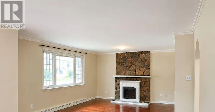 MAIN-20407B Leslie Street, East Gwillimbury, ON, L0G 1R0 - 7