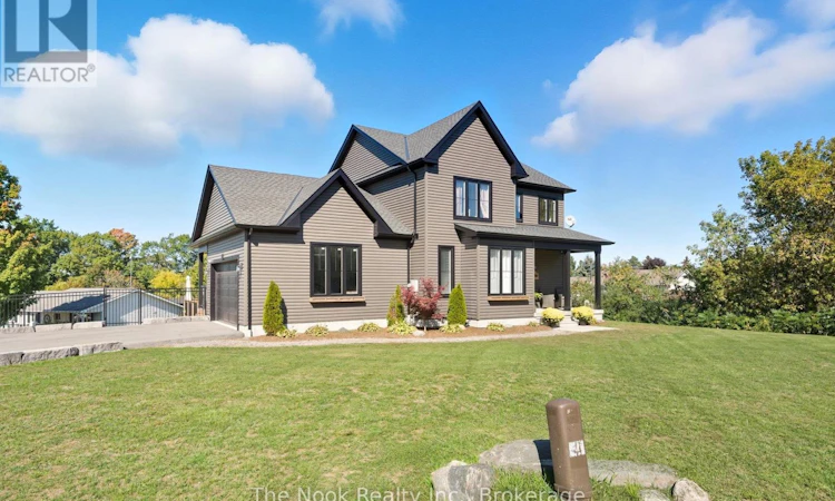 39 Helen Crescent