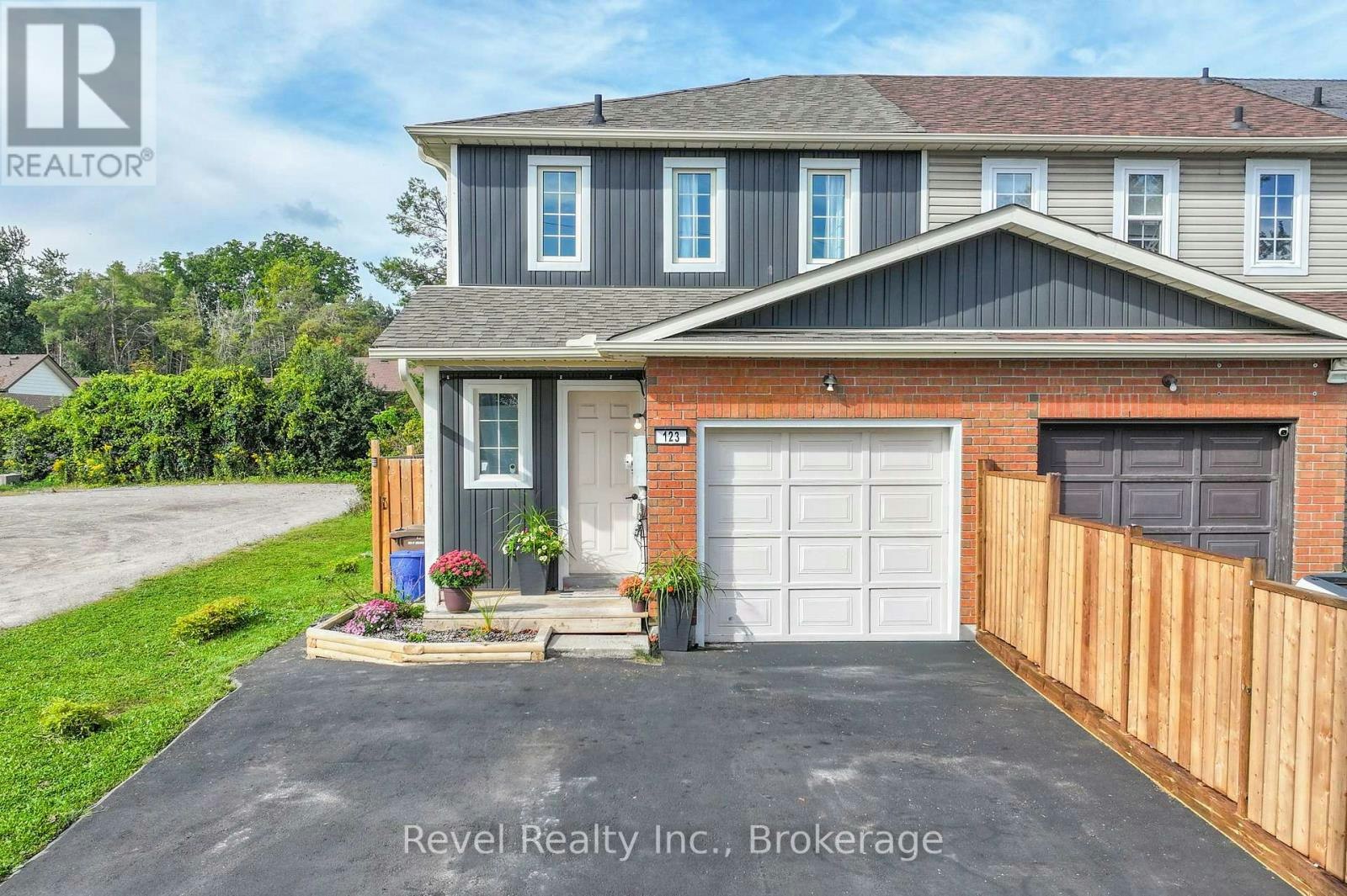 123 Albert Street S, Kawartha Lakes, ON, K9V 6G1