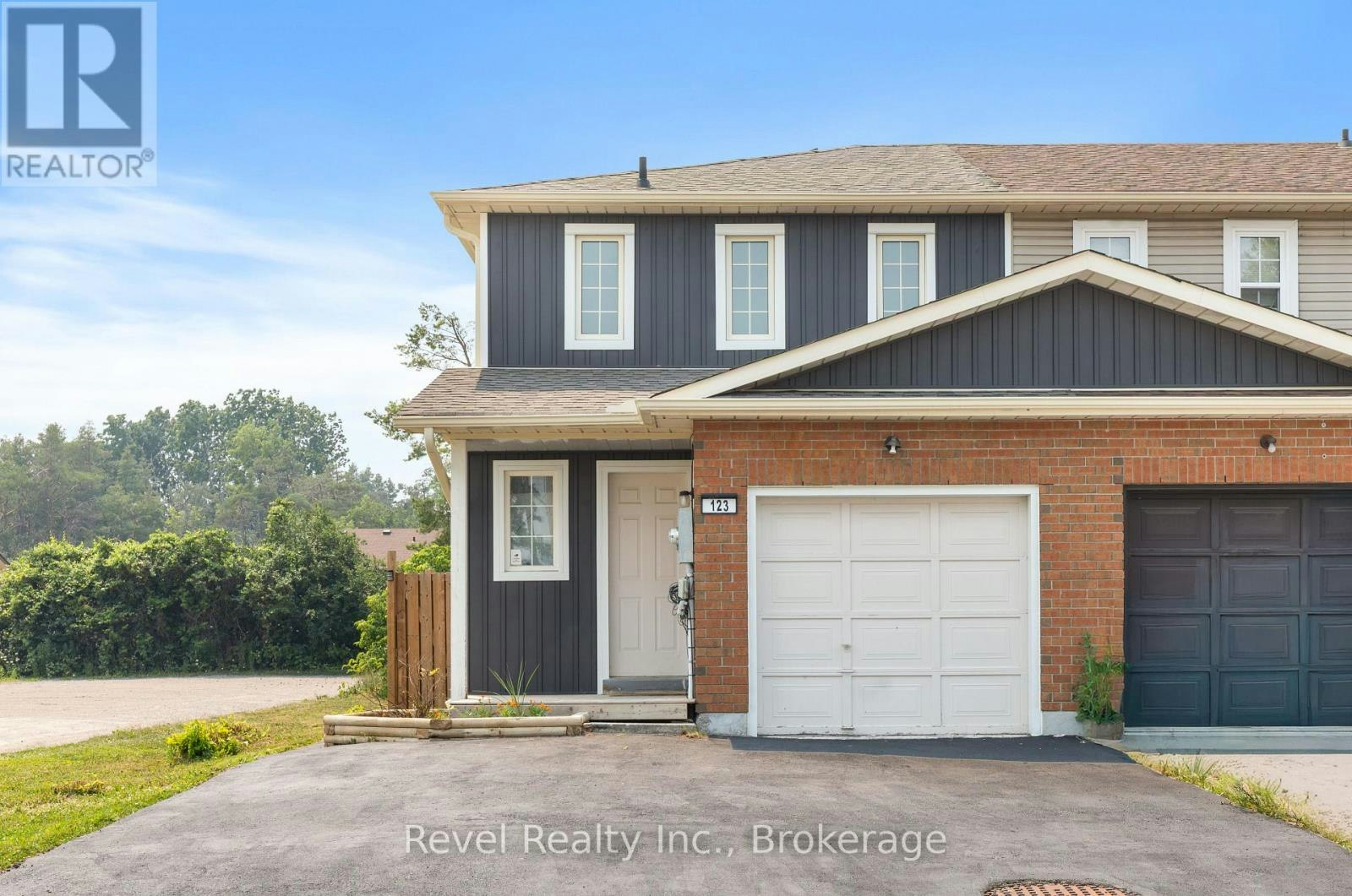 123 Albert Street S, Kawartha Lakes, ON, K9V 6G1