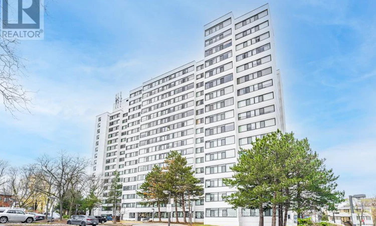 706-3000 Bathurst Street