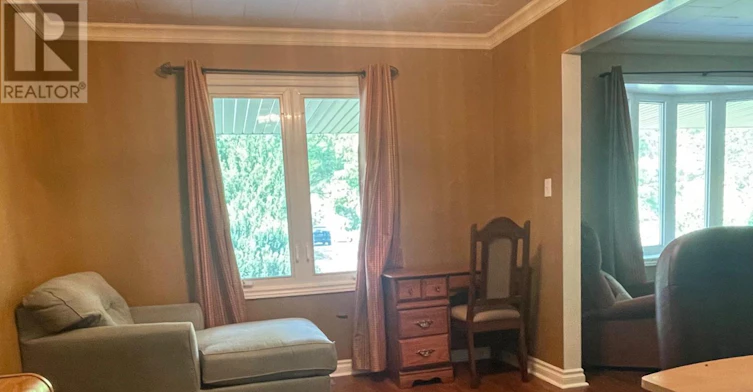 251 Scott Avenue, Newmarket, ON, L3Y 4R4 - 3