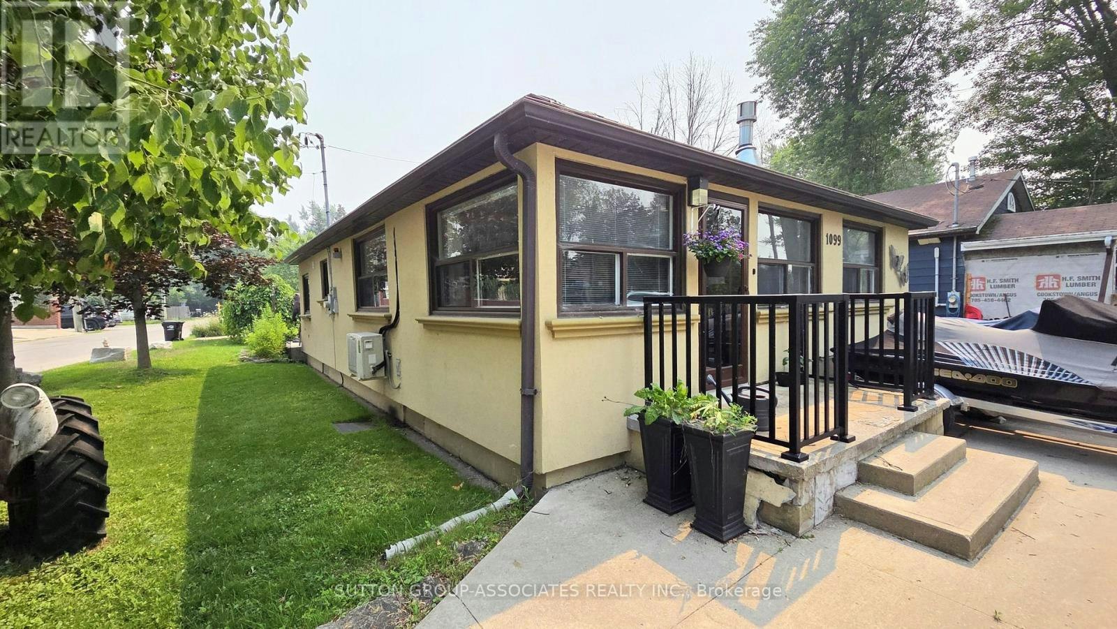 1099 Poplar Drive, Innisfil, ON, L0L 1R0