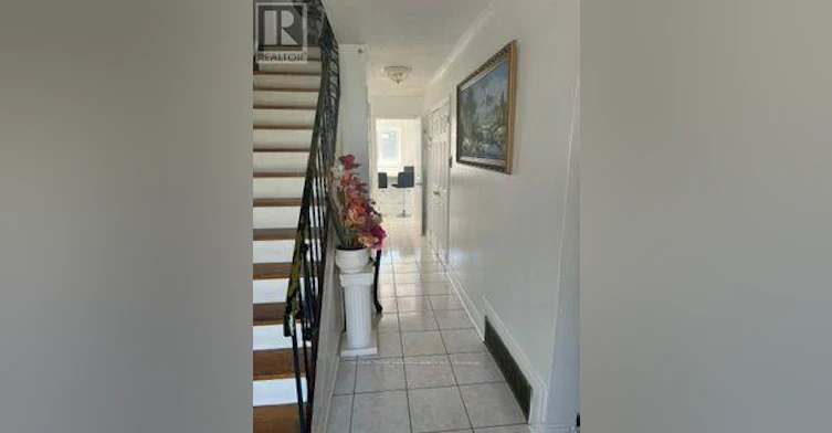 7304 Sills Road, Mississauga, ON, L4T 2K1