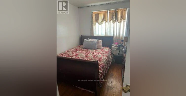 7304 Sills Road, Mississauga, ON, L4T 2K1 - 12