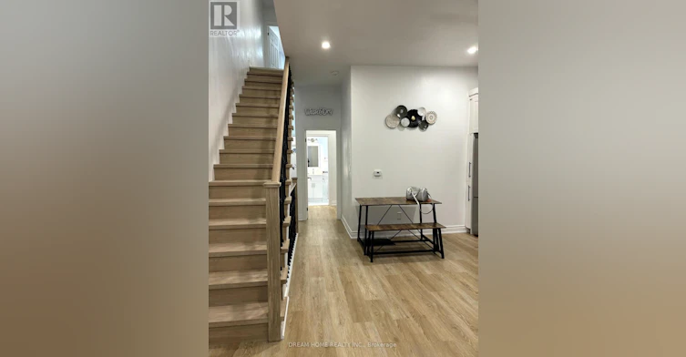 101-337 Mutual Street, Toronto, ON, M4Y 1X6 - 4