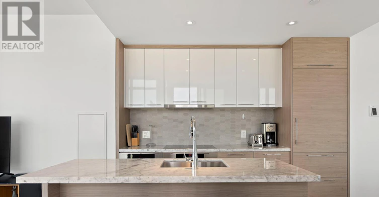 3402-488 University Avenue, Toronto, ON, M5G 0C1 - 5
