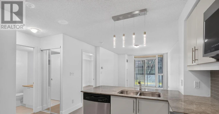 1204-18 Harbour Street, Toronto, ON, M5J 2Z6 - 12