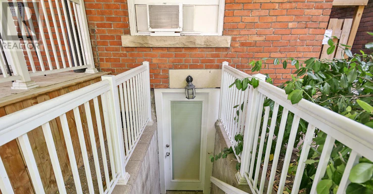 1 (BASEMENT-35 Humberside Avenue, Toronto, ON, M6P 1J6 - 17