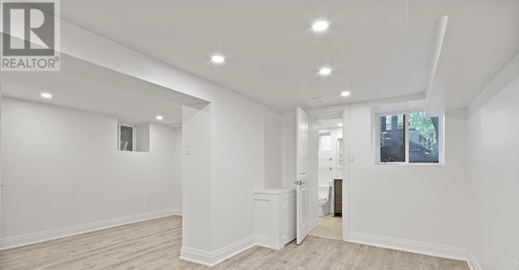 1 (BASEMENT-35 Humberside Avenue, Toronto, ON, M6P 1J6 - 10