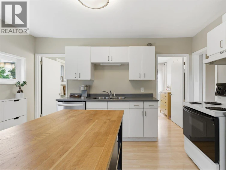 3130 Kingsley Street, Saanich, BC, V8P 4J4 - 13