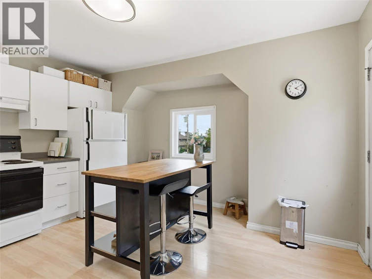 3130 Kingsley Street, Saanich, BC, V8P 4J4 - 10