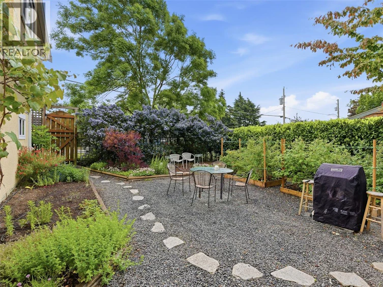 3130 Kingsley Street, Saanich, BC, V8P 4J4 - 31