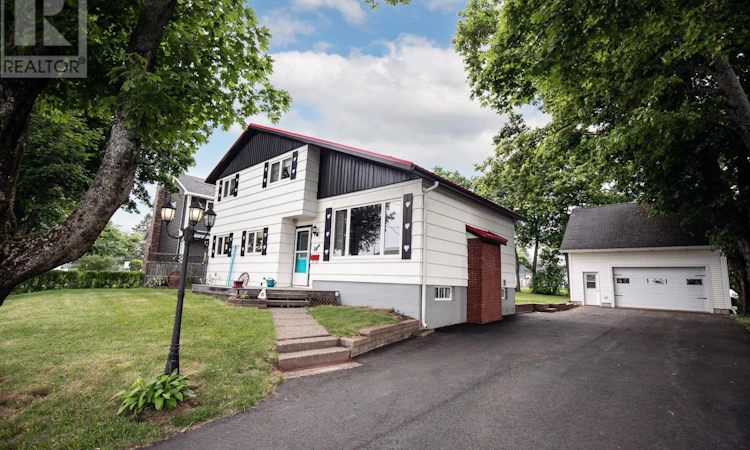 8 Allison Avenue
