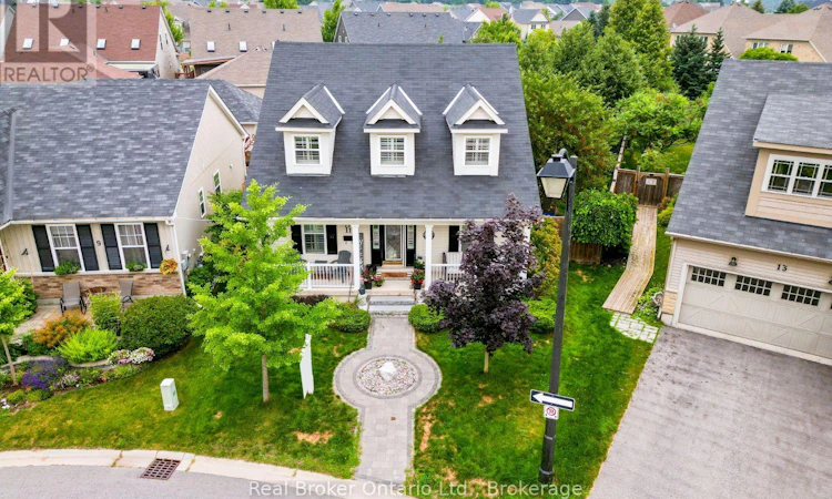 11 Greenaway Circle