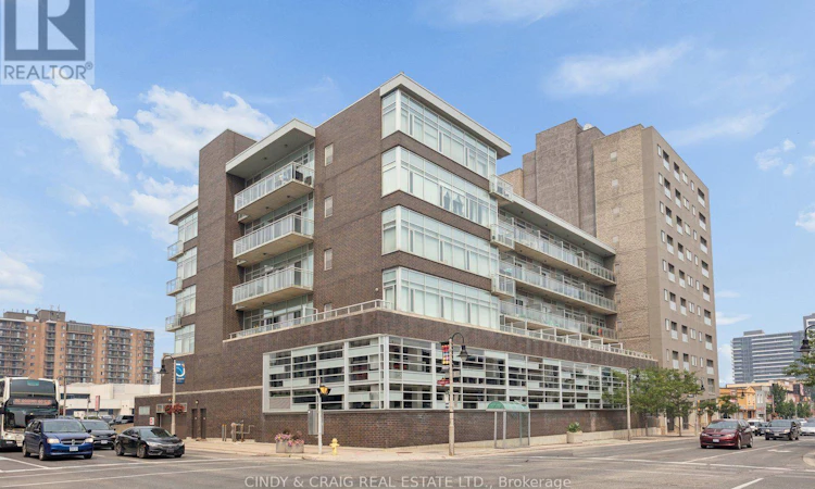 305-44 Bond Street W