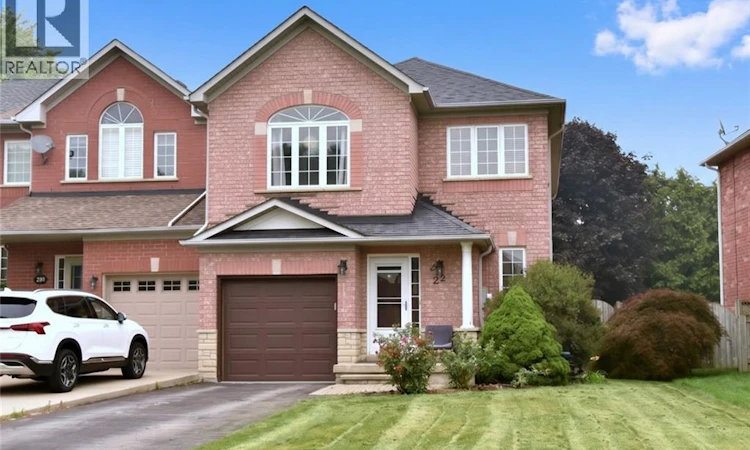 22 Moore Crescent