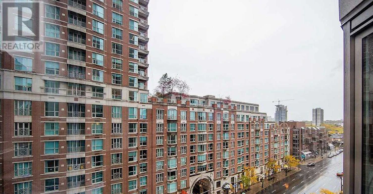 1015-155 Yorkville Avenue, Toronto, ON, M5R 1C4 - 4