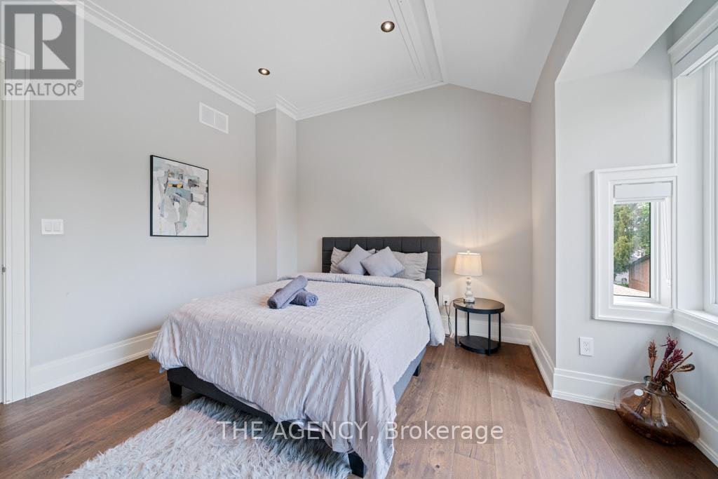 8 Frivick Court, Toronto, ON, M2M 3P6 - 38