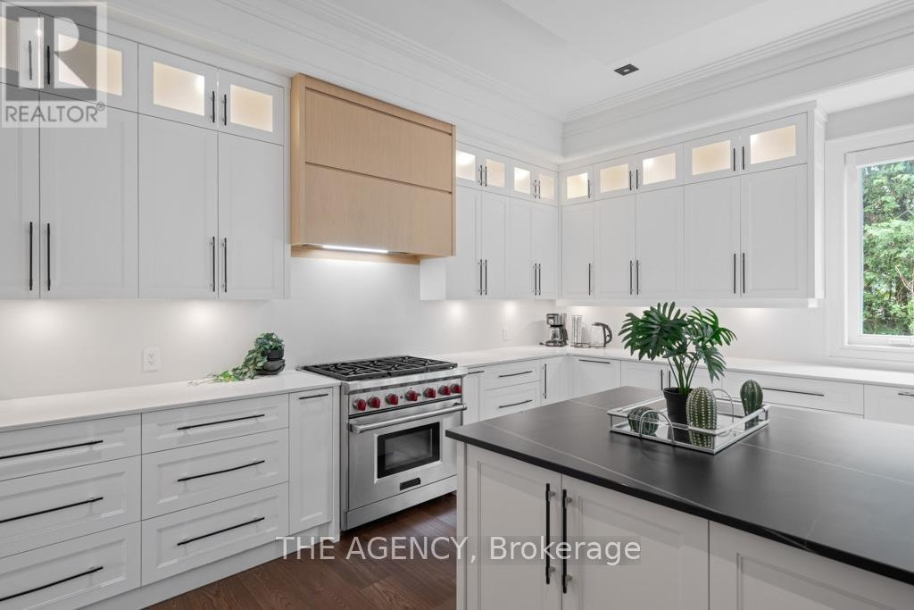 8 Frivick Court, Toronto, ON, M2M 3P6 - 17
