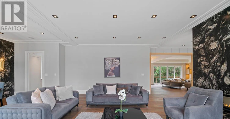 8 Frivick Court, Toronto, ON, M2M 3P6 - 8