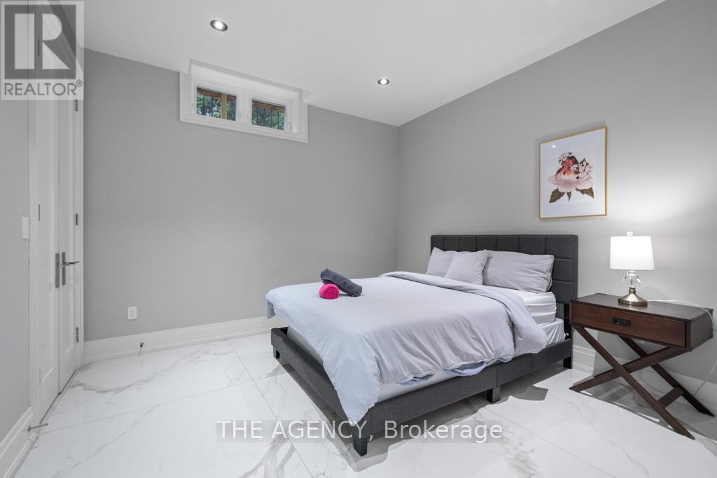 8 Frivick Court, Toronto, ON, M2M 3P6 - 43
