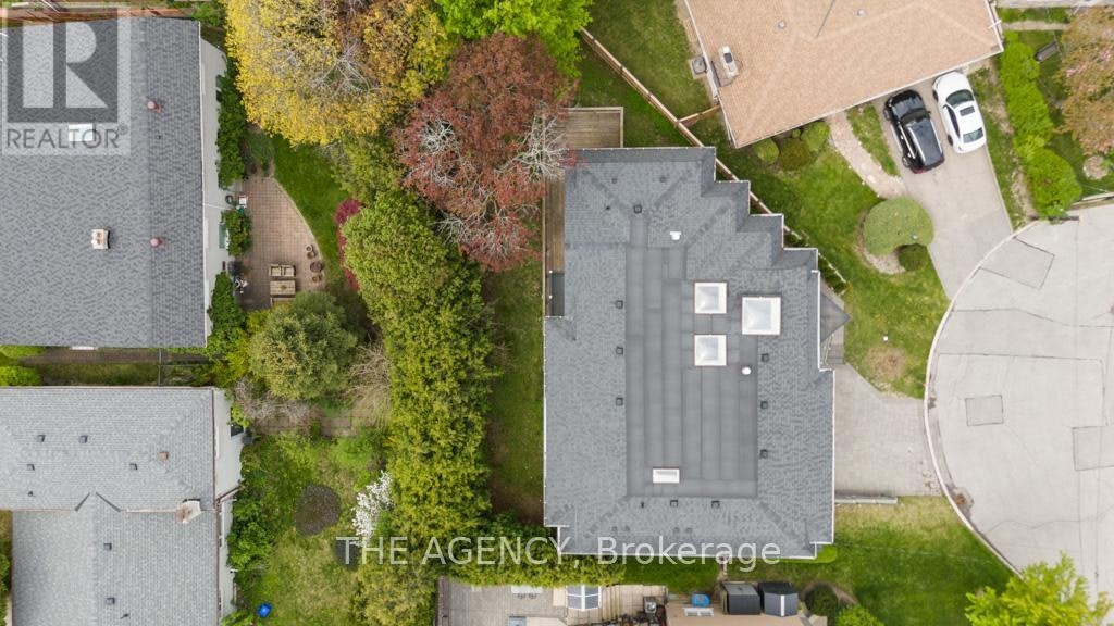 8 Frivick Court, Toronto, ON, M2M 3P6 - 3