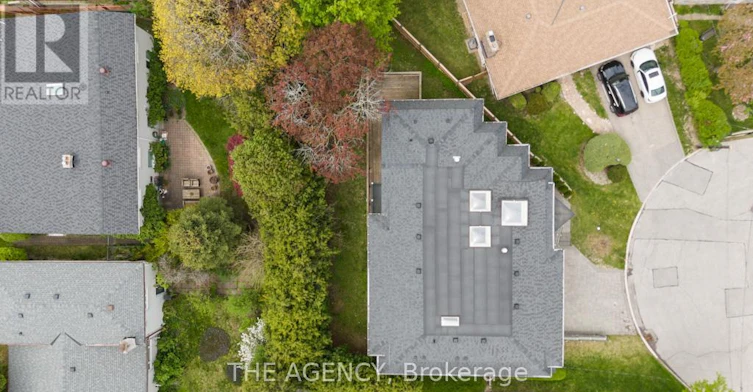 8 Frivick Court, Toronto, ON, M2M 3P6 - 3