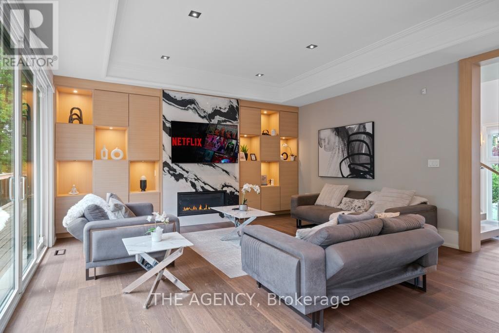 8 Frivick Court, Toronto, ON, M2M 3P6 - 12