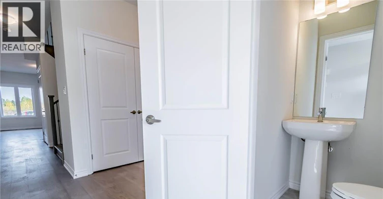 77 Renfrew Trail, Welland, ON, L3C 0K2 - 10