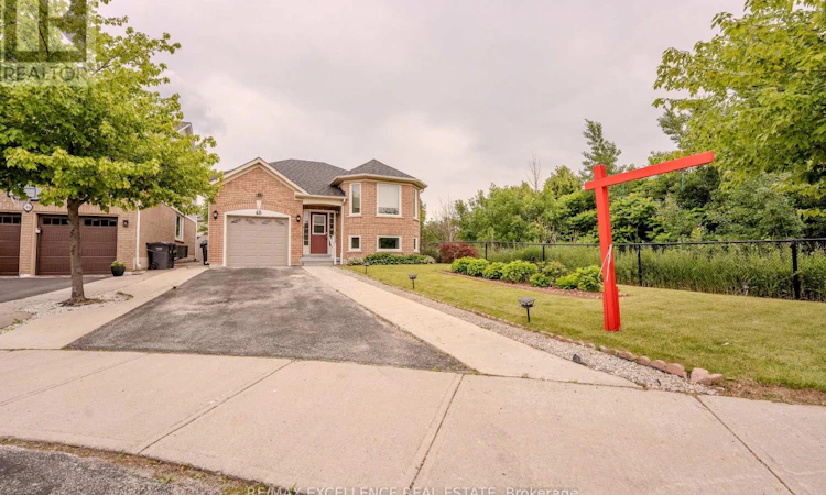 48 Ridgemore Crescent