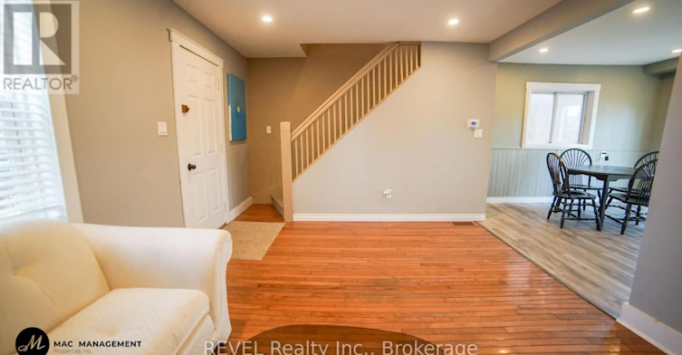 32 Edmund Street, St. Catharines, ON, L2R 2G2 - 7